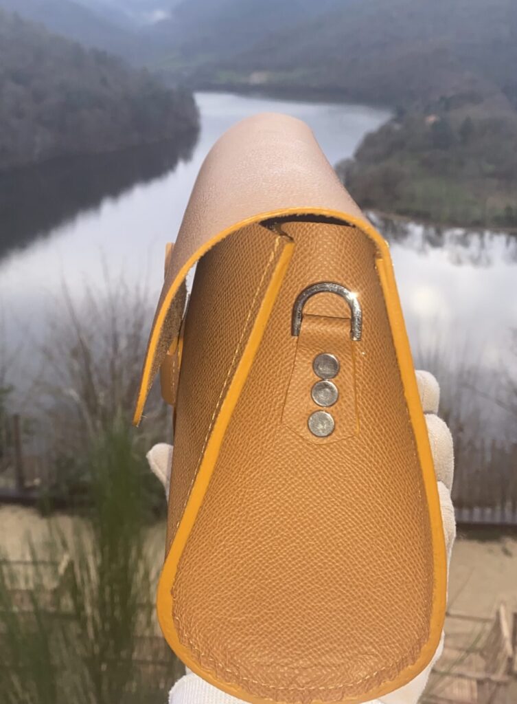 Sac LORA en cuir giné pleine fleur - maroquinerie artisanale haut de gamme par ANNEL