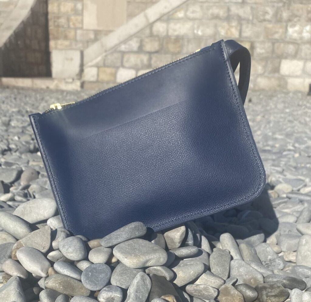 Pochette en cuir de vachette par ANNEL - Maroquinerie artisanale de luxe
